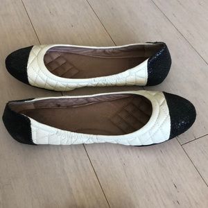 Vince Camuto flats